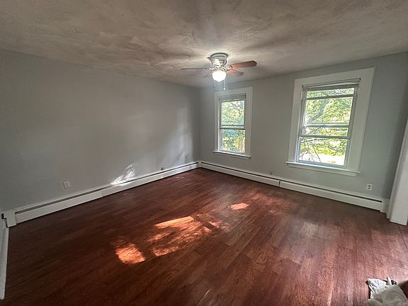 4th image of 4 Jefferson St Unit 2