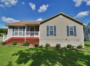 13511 Versailles Rd, Rockvale, TN 37153