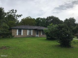 4919 Maid Marion Dr, Pascagoula, MS 39581