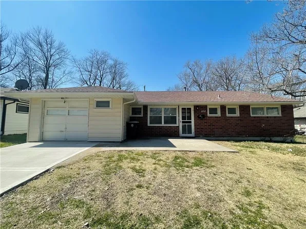 10702 Bristol Ter, Kansas City, MO 64134