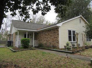 9520 S Cardinal Dr, Ladson, SC 29456