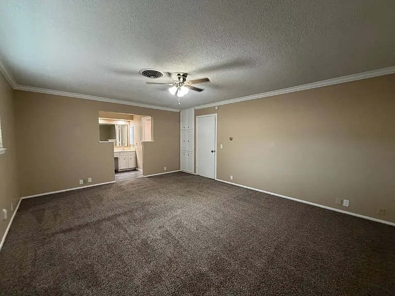 7008 Utica Ave #B — Photo 9