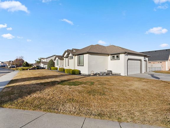3rd image of 4311 Sedona Dr