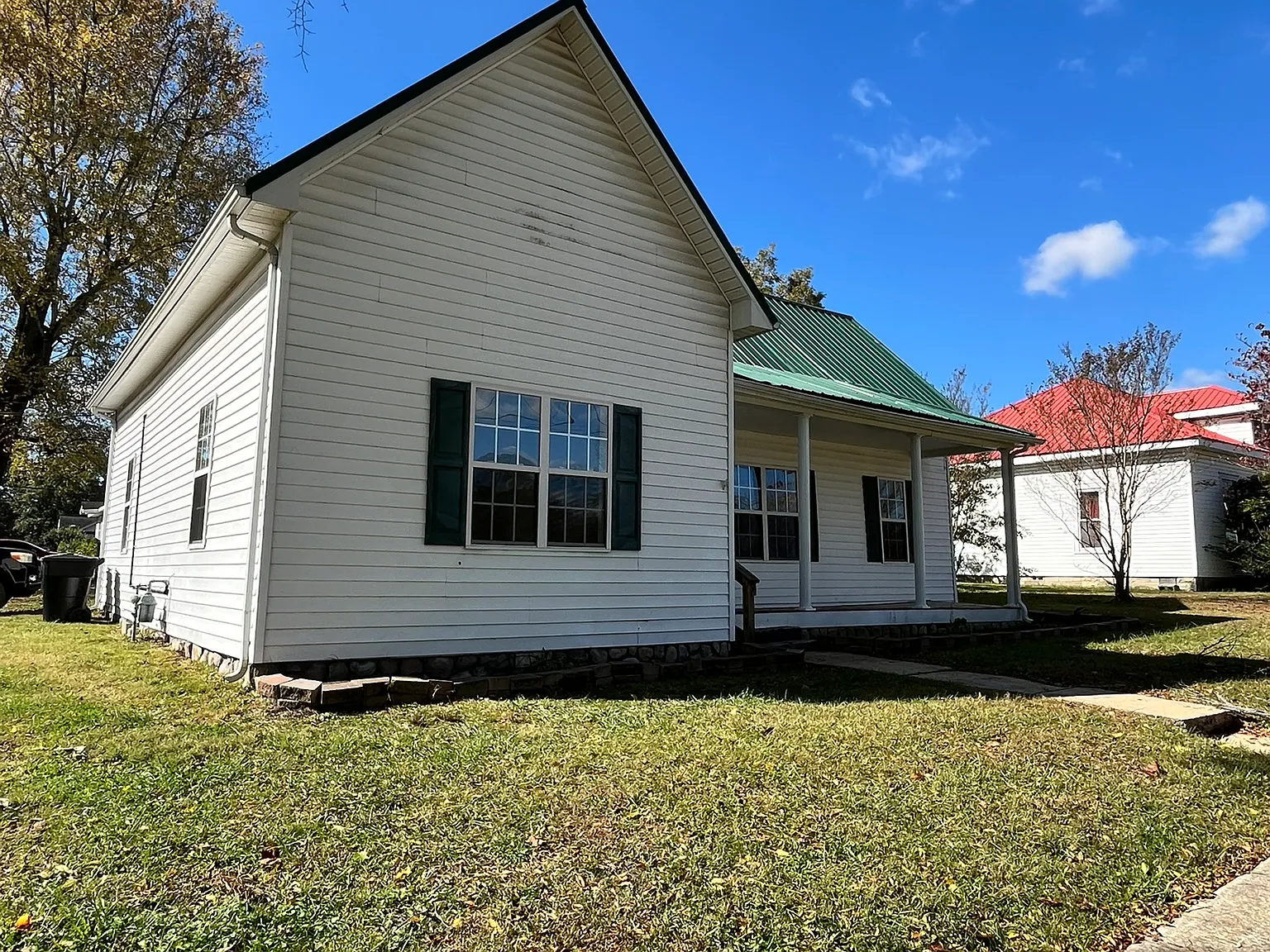410 Southwest Atlantic Street - 1 — Photo 2
