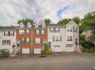 1163 Chedworth Cir, Mahwah, NJ 07430