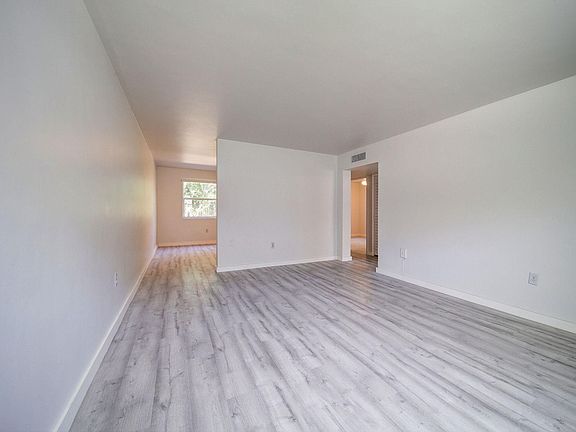 3rd image of 111 NW 152nd St #23jkskvnz