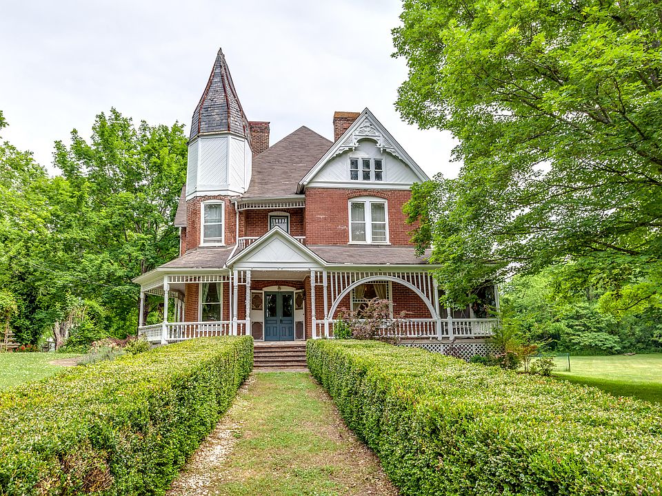 2668 Boyds Creek Hwy, Sevierville, TN 37876 Zillow