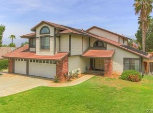 217 Silvertree Ln, Redlands, CA 92374