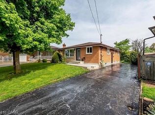 10 Sandlyn Ct, Hamilton, ON L8H 2R5