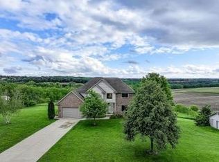 W4035 Kammes Dr, Belleville, WI 53508