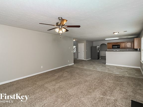4th image of 3725 Georgia Dr