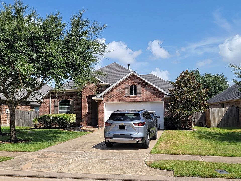 1st image of 28218 Chalet Park Dr