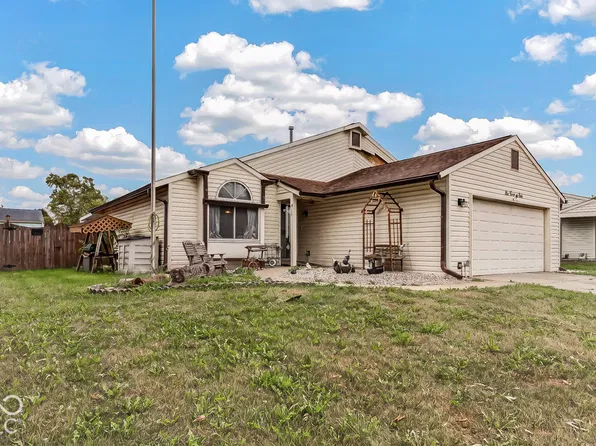 625 Woods Crossing Dr, Indianapolis, IN 46239