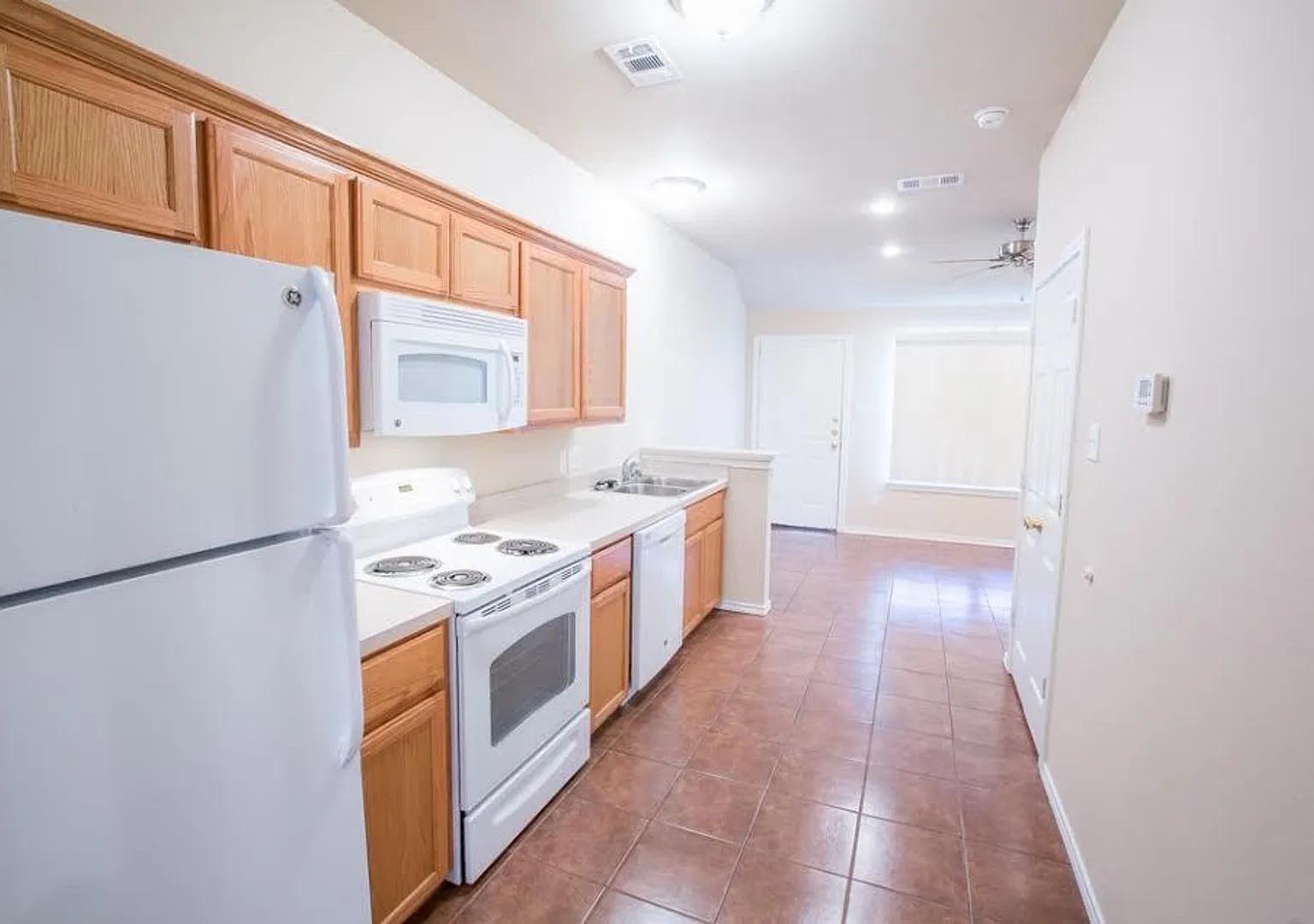 Bryan.2408 — Photo 3