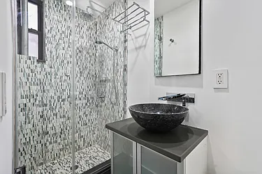 Sold by Avenue Sotheby's International Realty