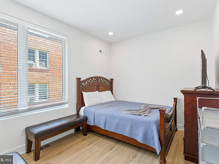 1307 Longfellow St NW #7 — Photo 14