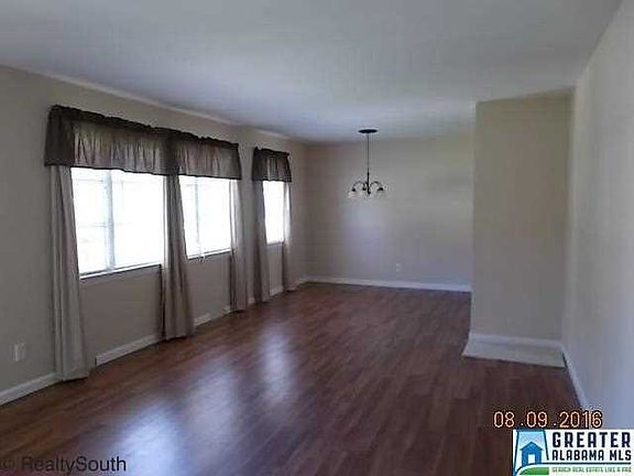 5th image of 412 E Ventura Dr