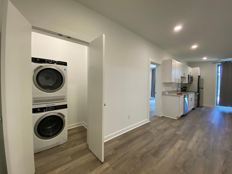 1st image of 2020 N 22nd St #204
