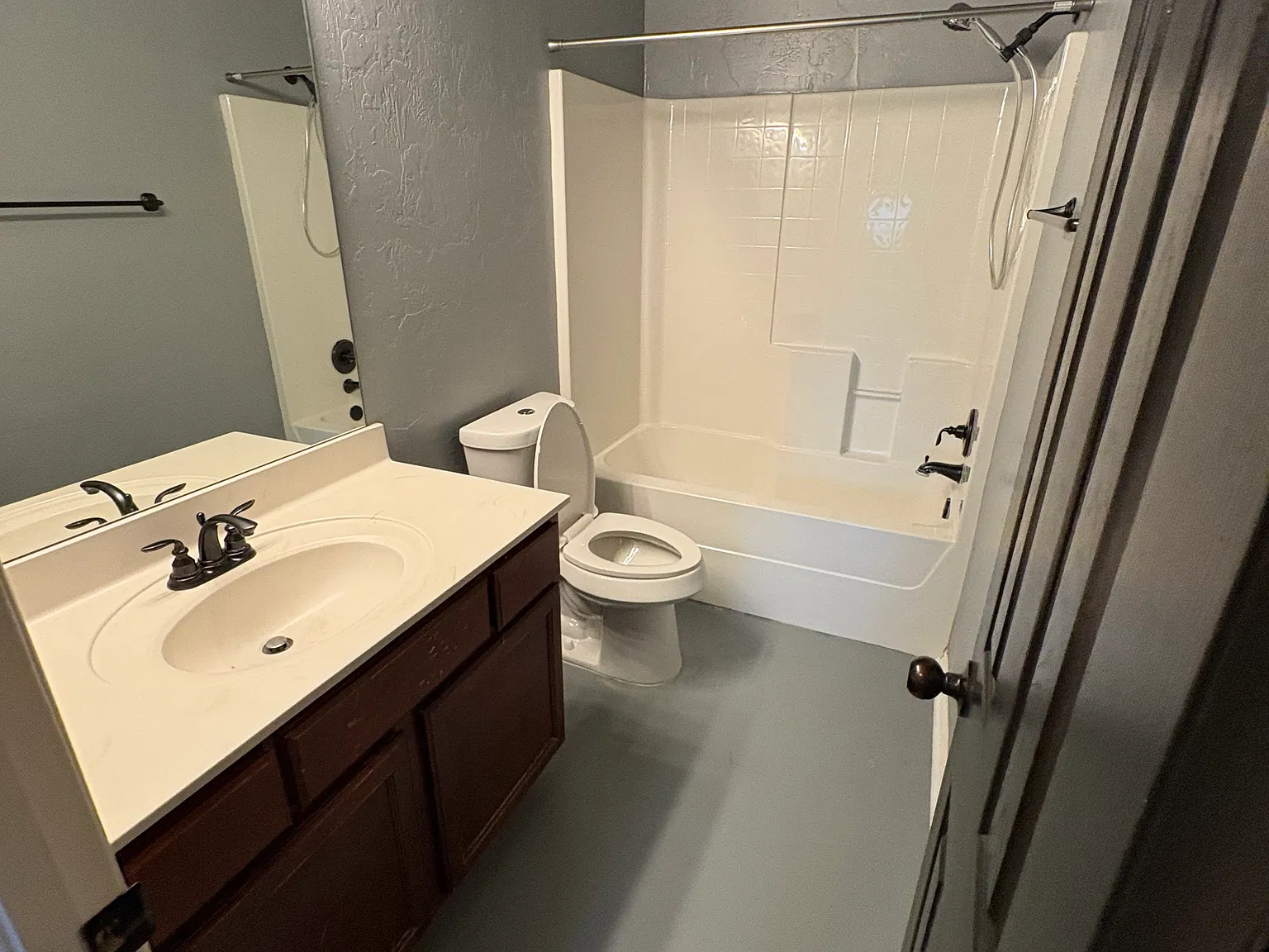3 bed, 1458 sqft, $2,075 — Photo 3