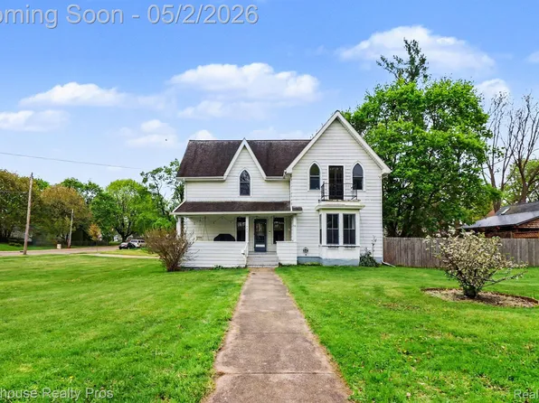 405 W Jefferson St, Grand Ledge, MI 48837