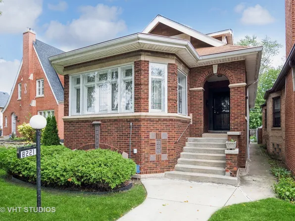 8221 S Luella Ave, Chicago, IL 60617