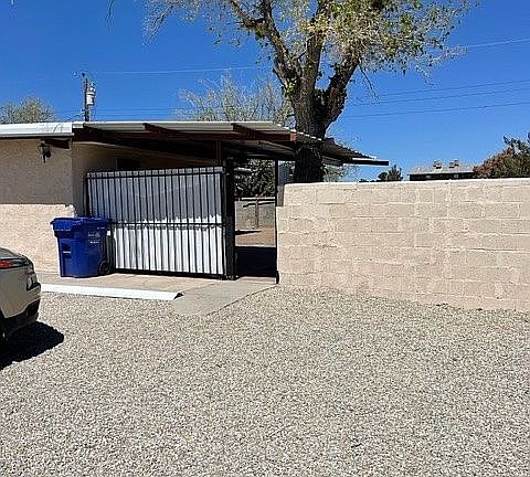 4th image of 735 Montana Ave