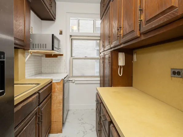 44 Gramercy Park North image 6 of 9