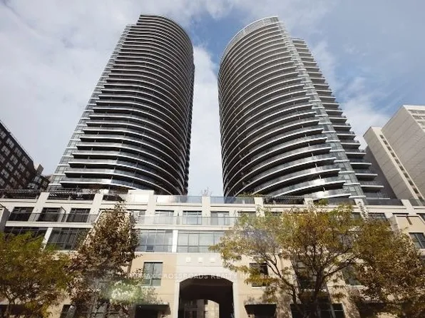 21 Carlton St, Toronto, ON