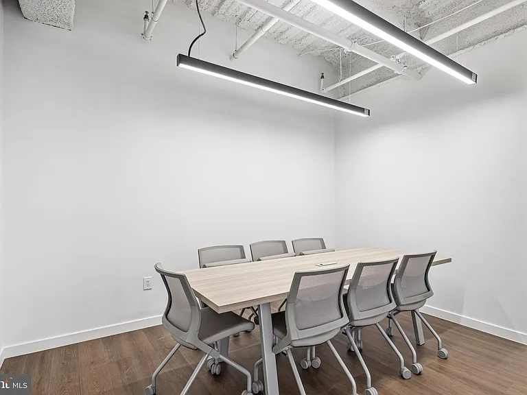915 N Broad St #17-413 — Photo 27