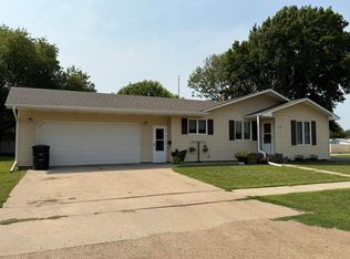 154 W Juniper St, Menno, SD 57045