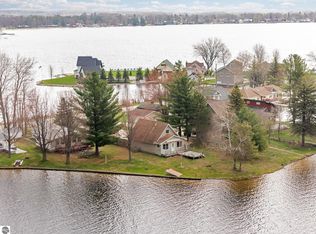 7049 W White Birch Ave, Lake City, MI 49651