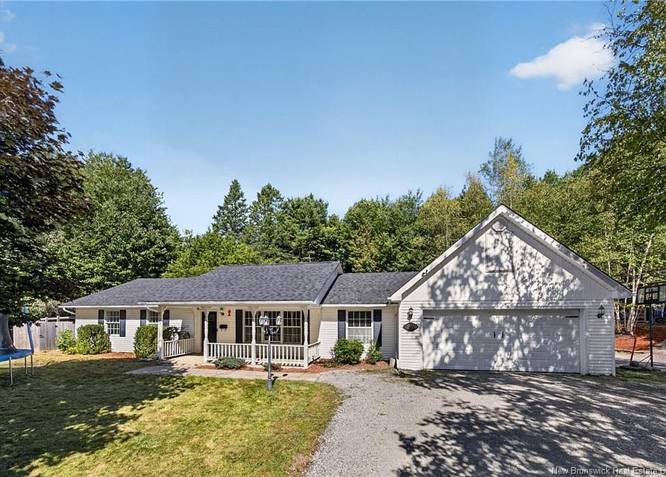 1st image of 27 Cedar Ridge Dr