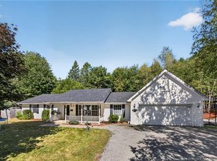 27 Cedar Ridge Dr, Douglas, NB E3G 7X2