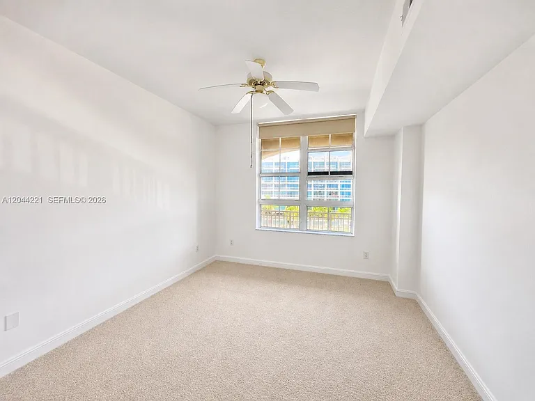 3001 NE 185th St #515 — Photo 13