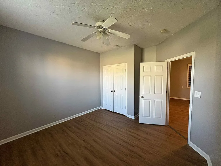 1213 Chinook Cir — Photo 32