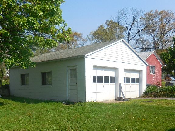 3rd image of 1533 Ingalls St