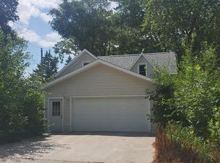 712 Charles Ave, Callender, IA 50523