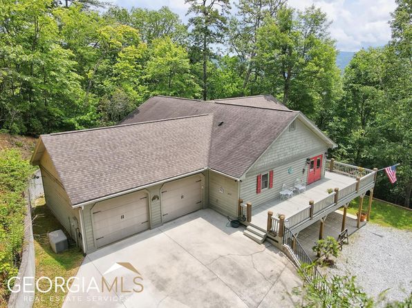 291 Smokehouse Knob Dr, Rabun Gap, GA 30568