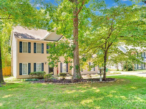 3rd image of 2725 Kirkholm Dr