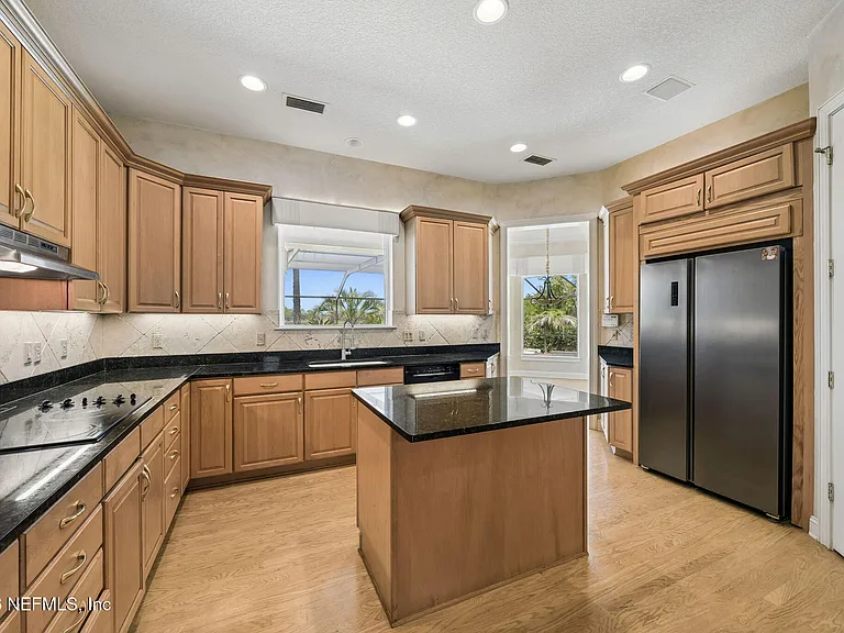 132 Lantern Wick Pl — Photo 10