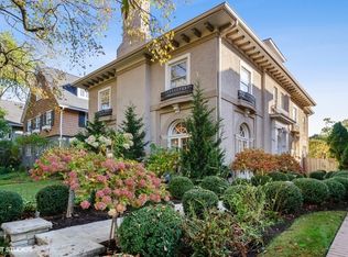 1005 Sheridan Rd, Evanston, IL 60202