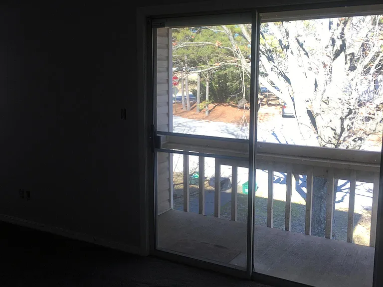 102 Deer Ln — Photo 3