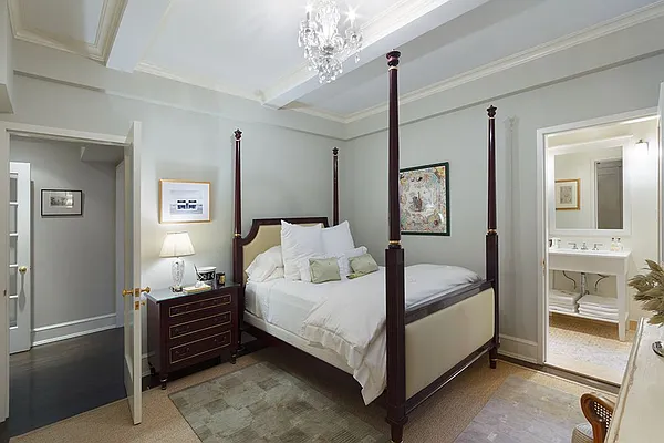 Sold by Compass | media 8