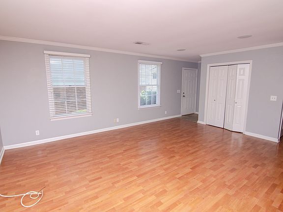 5th image of 3105B Wellington Ave #B