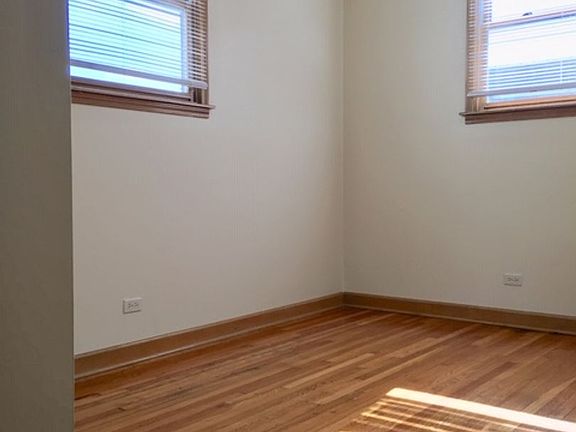 5th image of 112 Home Ave #114-304