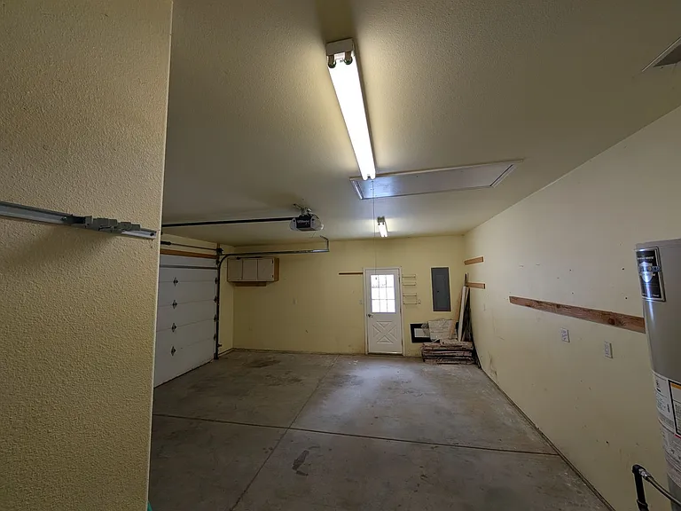 224 Capitan Cir — Photo 18