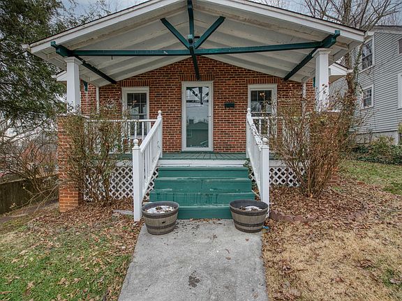 3rd image of 1124 Carolina Ave
