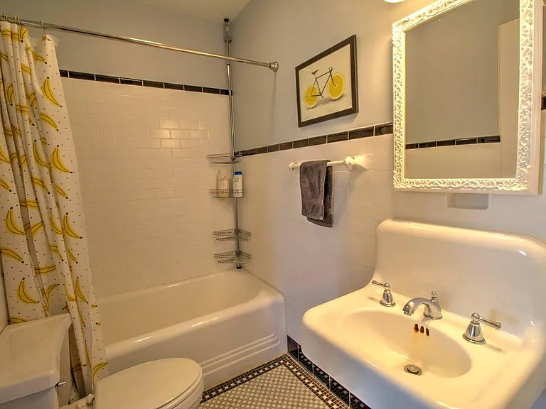 18 Atwood St — Photo 19