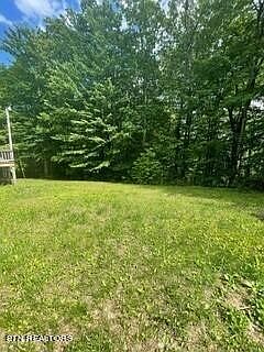 4th image of 239 Poplar Ln