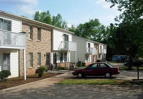 121 Carriage Pl #2 Photo 1